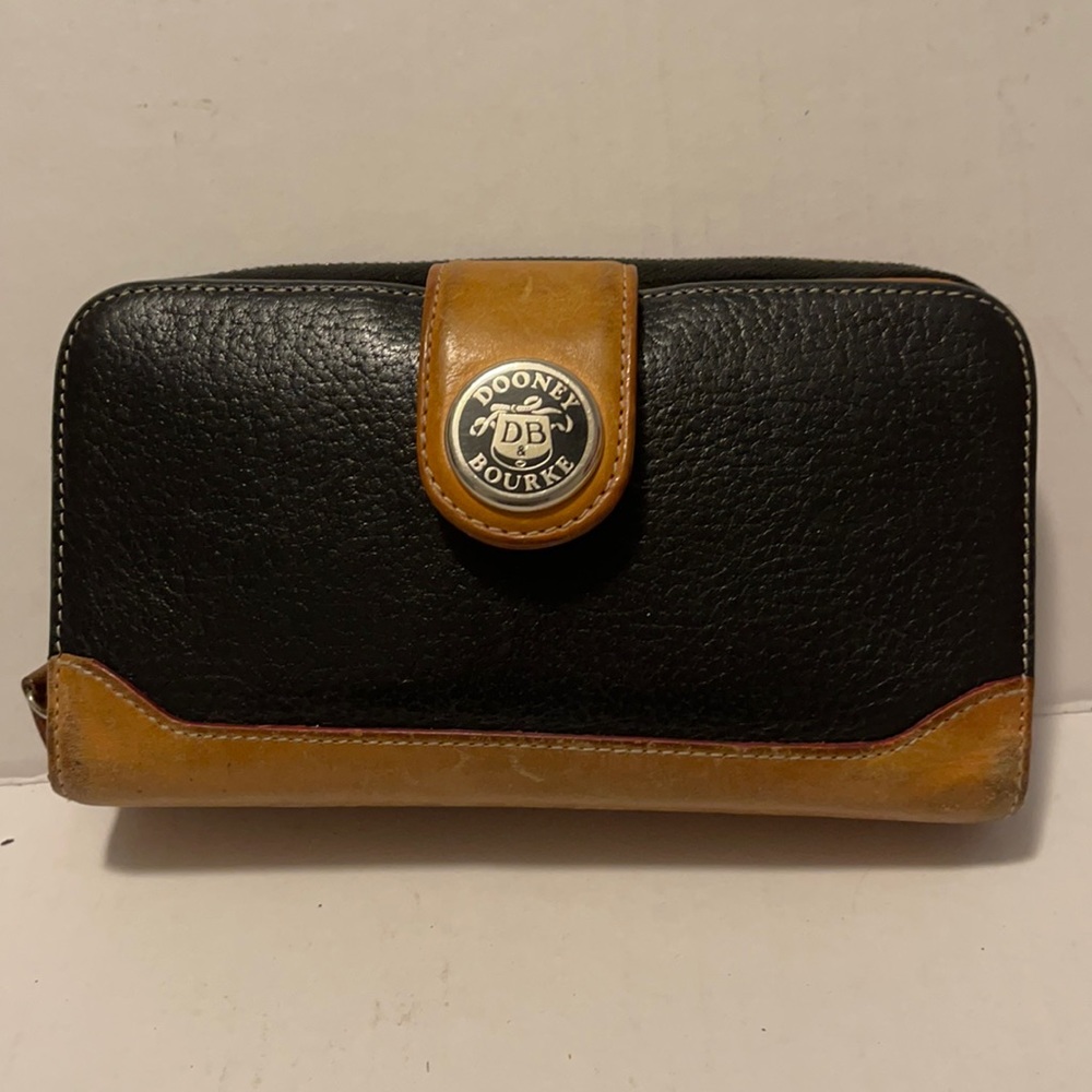 Dooney & Bourke wallet vintage